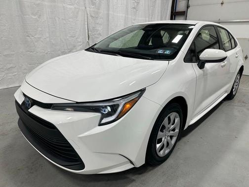 2025 Toyota Corolla Hybrid LE
