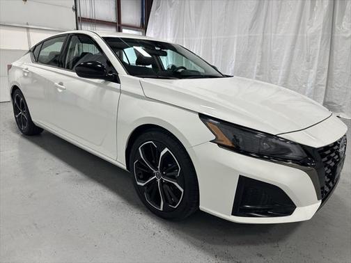 2024 Nissan Altima SR FWD