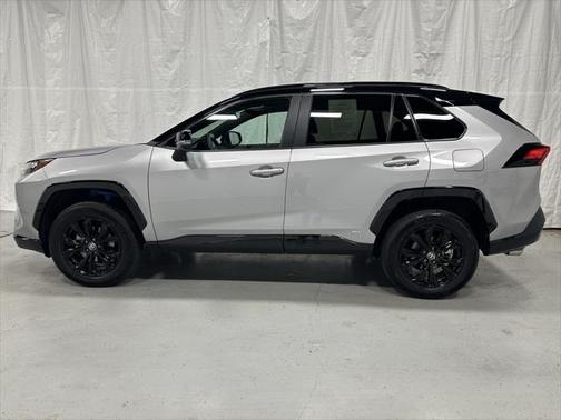 2024 Toyota RAV4 Hybrid SE