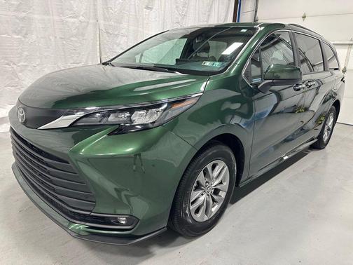 Cypress 2026 Toyota Sienna XLE