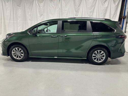 Cypress 2026 Toyota Sienna XLE
