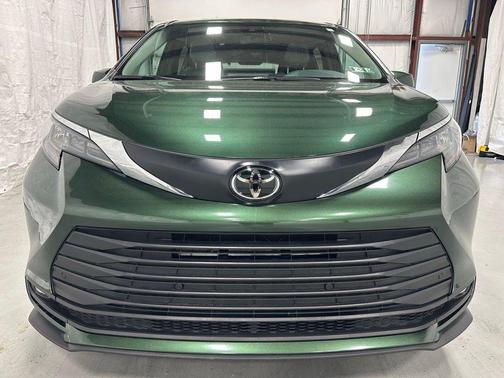 Cypress 2026 Toyota Sienna XLE