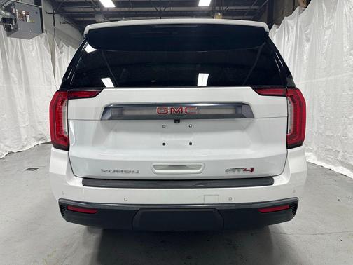 2024 GMC Yukon 4WD AT4