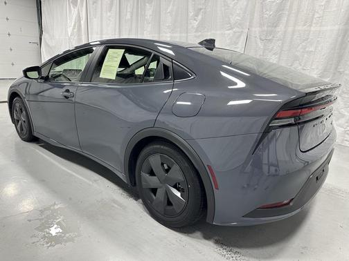 2025 Toyota Prius LE