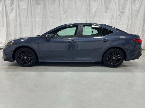 Dark Cosmos 2026 Toyota Camry SE