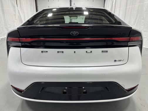 2025 Toyota Prius XLE