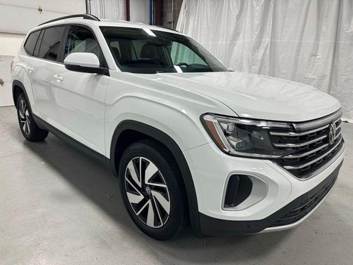 2025 Volkswagen Atlas 2.0T SE w/Technology 4MOTION