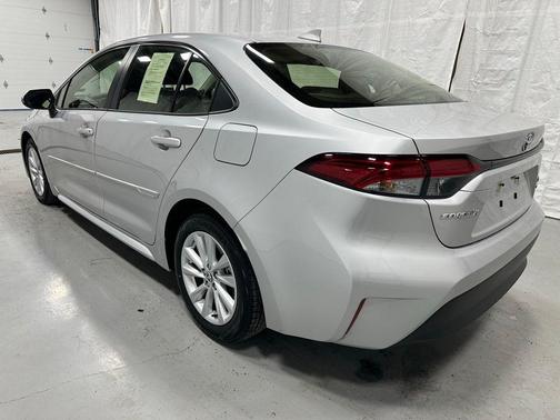 2025 Toyota Corolla Hybrid XLE