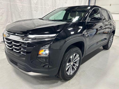 Mosaic Black Metallic 2026 Chevrolet Equinox 1LT