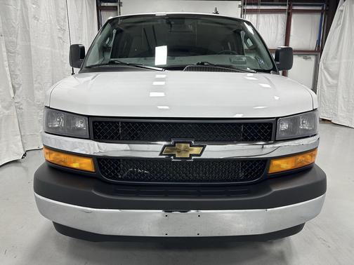 2025 Chevrolet Express 3500 RWD 3500 Extended Wheelbase LT