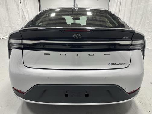 2024 Toyota Prius Prime SE