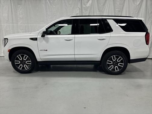 2024 GMC Yukon 4WD AT4