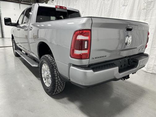 2024 RAM 2500 Laramie Crew Cab 4x4 6'4' Box