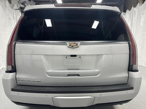 2018 Cadillac Escalade ESV Platinum