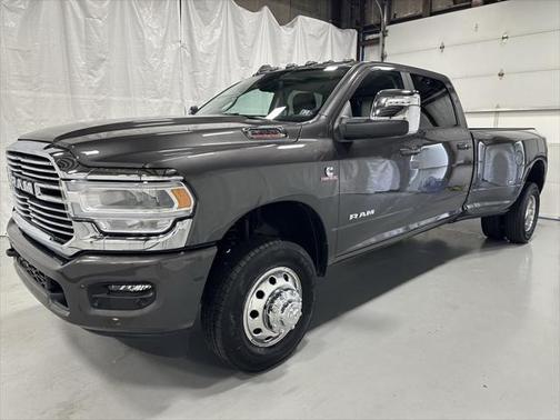 2024 RAM 3500 Laramie Crew Cab 4x4 8' Box