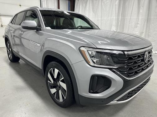 2025 Volkswagen Atlas Cross Sport 2.0T SE w/Technology 4MOTION