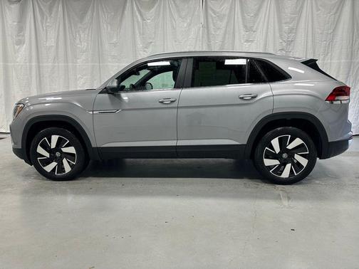 2025 Volkswagen Atlas Cross Sport 2.0T SE w/Technology 4MOTION