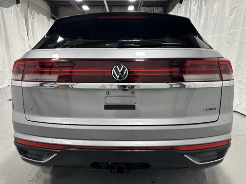 2025 Volkswagen Atlas Cross Sport 2.0T SE w/Technology 4MOTION
