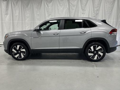2025 Volkswagen Atlas Cross Sport 2.0T SE w/Technology 4MOTION