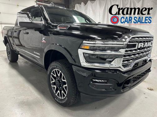 Diamond Black Crystal Pearlcoat 2025 RAM 2500 Limited Crew Cab 4x4 6'4' Box