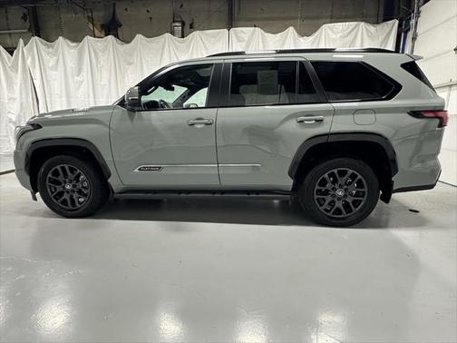 2025 Toyota Sequoia Platinum