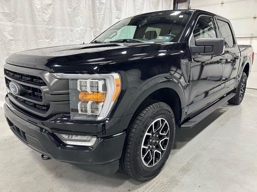 Agate Black Metallic 2023 Ford F-150 XLT