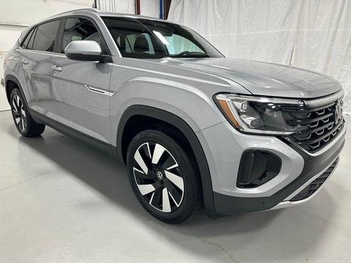 2025 Volkswagen Atlas Cross Sport 2.0T SE w/Technology 4MOTION