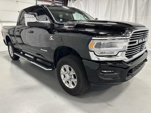 2024 RAM 2500 Laramie Crew Cab 4x4 6'4' Box