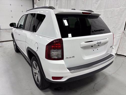 Bright White Clearcoat 2016 Jeep Compass High Altitude