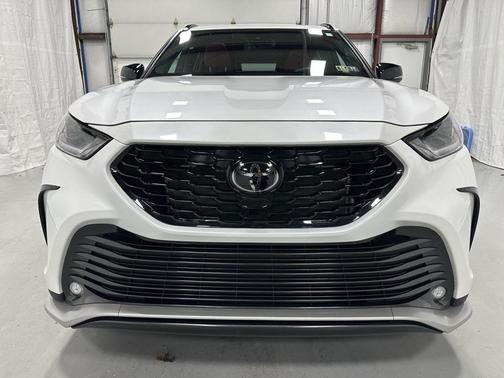 2025 Toyota Highlander XSE