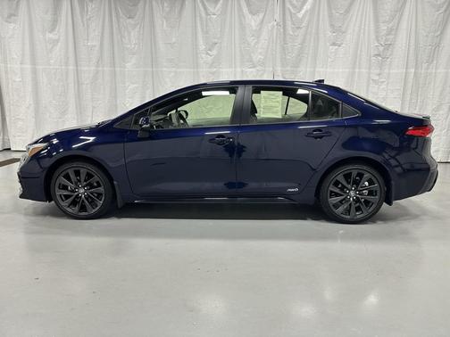 2025 Toyota Corolla Hybrid SE