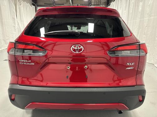2025 Toyota Corolla Cross XLE