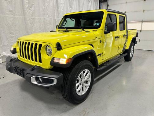 High Velocity Clearcoat 2023 Jeep Gladiator Sport S