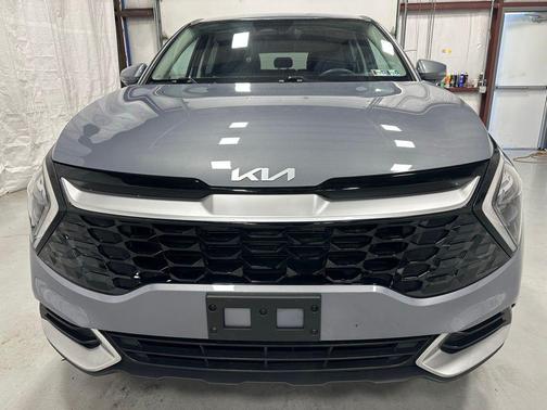 Everlasting Silver 2023 Kia Sportage EX