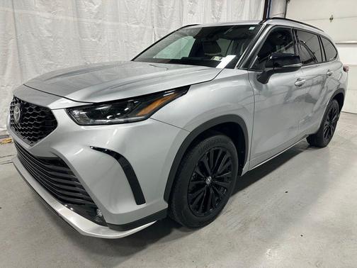 2025 Toyota Highlander XSE