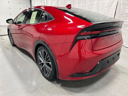 2025 Toyota Prius XLE