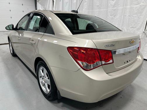 Champagne Silver Metallic 2015 Chevrolet Cruze 1LT