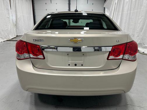 Champagne Silver Metallic 2015 Chevrolet Cruze 1LT