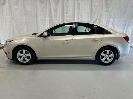 Champagne Silver Metallic 2015 Chevrolet Cruze 1LT