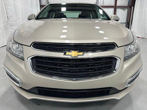 Champagne Silver Metallic 2015 Chevrolet Cruze 1LT