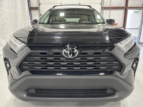 2025 Toyota RAV4 Hybrid XLE Premium