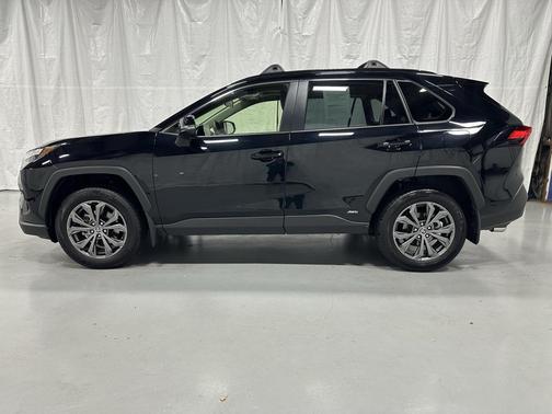 2025 Toyota RAV4 Hybrid XLE Premium