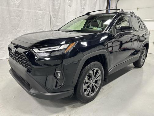 2025 Toyota RAV4 Hybrid XLE Premium