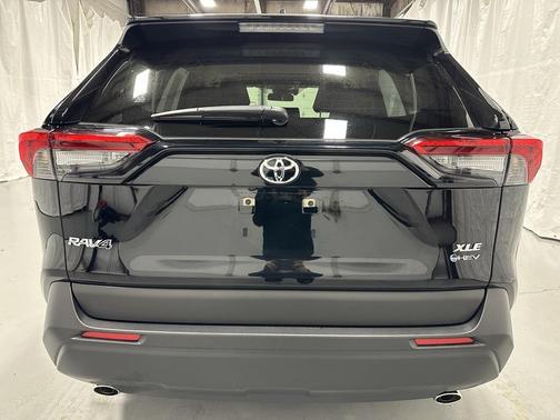 2025 Toyota RAV4 Hybrid XLE Premium