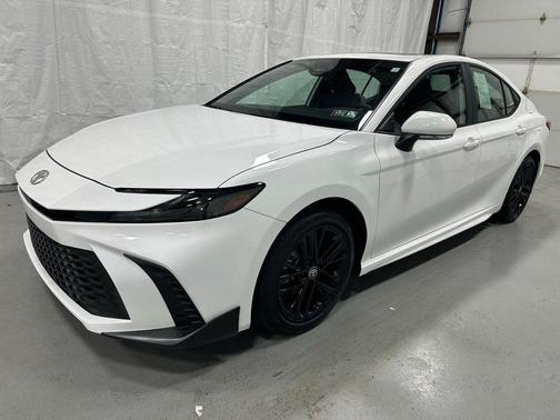 Ice Cap 2026 Toyota Camry SE