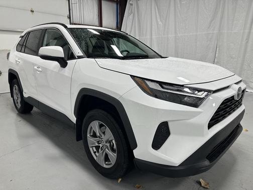 2025 Toyota RAV4 Hybrid XLE