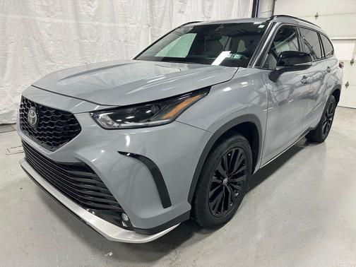 2025 Toyota Highlander XSE