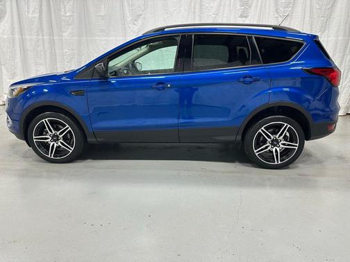Lightning Blue Metallic 2019 Ford Escape SEL