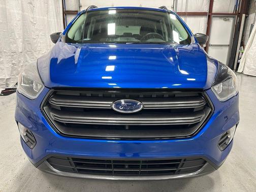 Lightning Blue Metallic 2019 Ford Escape SEL