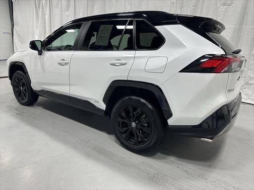 2024 Toyota RAV4 Hybrid SE
